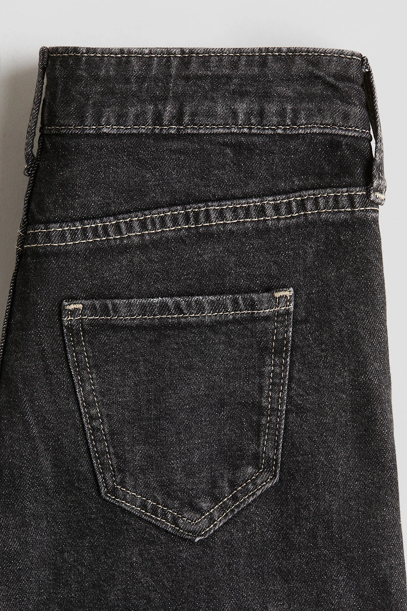 Wide Leg Cargo Jeans