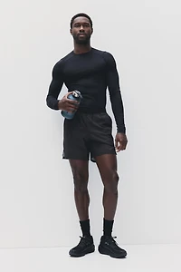 Mid-Length Sports Shorts with DryMove™
