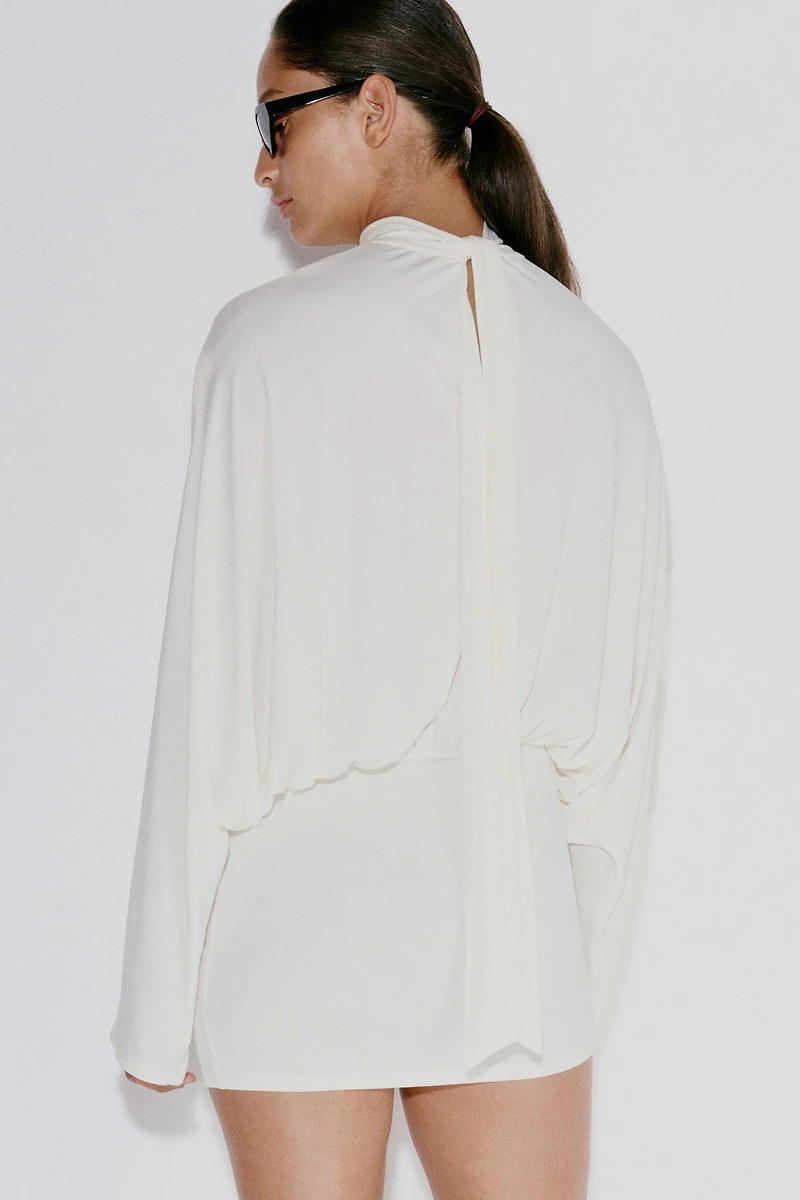 Robe à manches chauve-souris avec détail nouer
