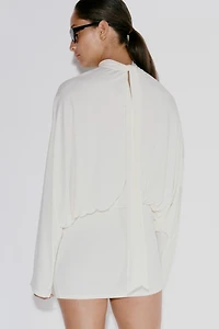 Robe à manches chauve-souris avec détail nouer