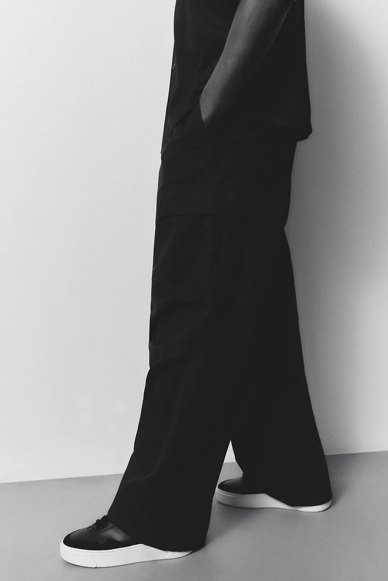 Loose-Fit Cargo Pants