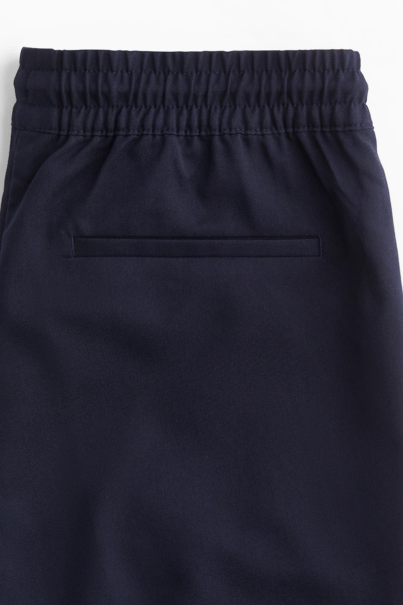 Creased Pants with Drawstring