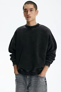 Oversized Fit washed-look sweatshirt