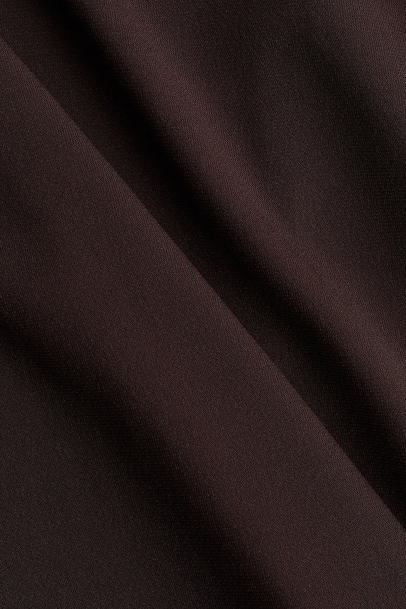 Robe moulante à bretelles fines