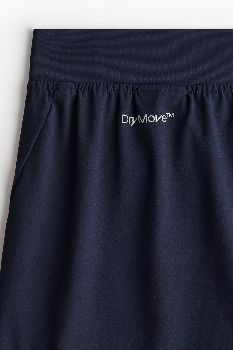 Short Sports Shorts with DryMove™