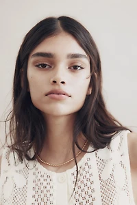 Haut d'aspect crocheté