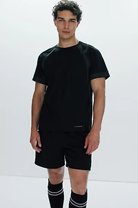 Regular-Fit Soccer Jersey with DryMove™