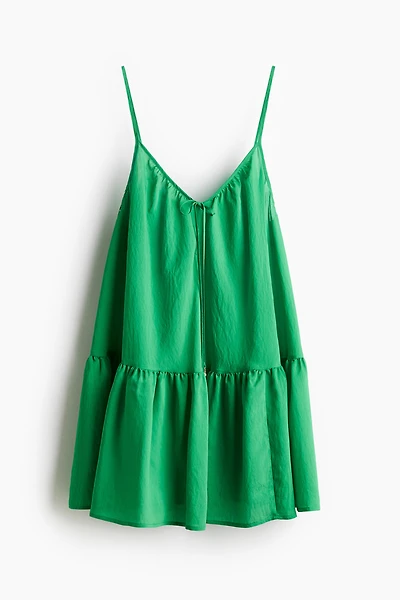 Robe trapèze à bretelles fines