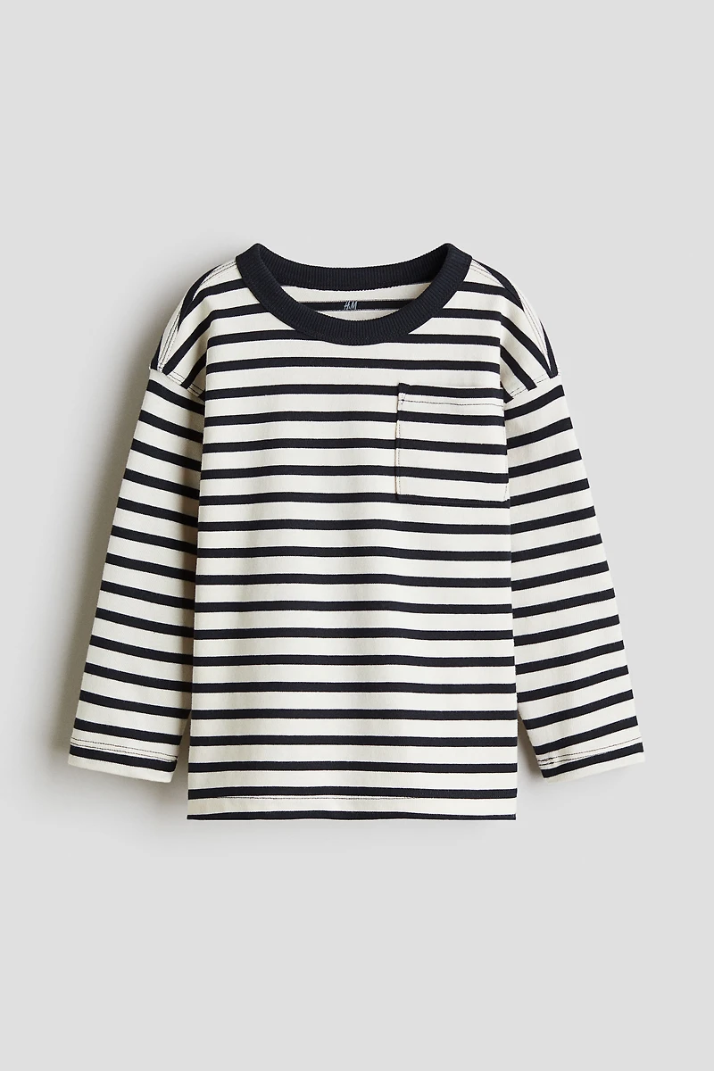 Long-sleeved T-shirt