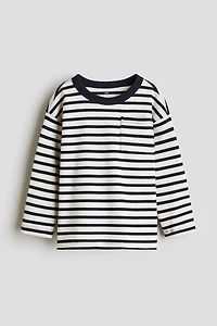 Long-sleeved T-shirt