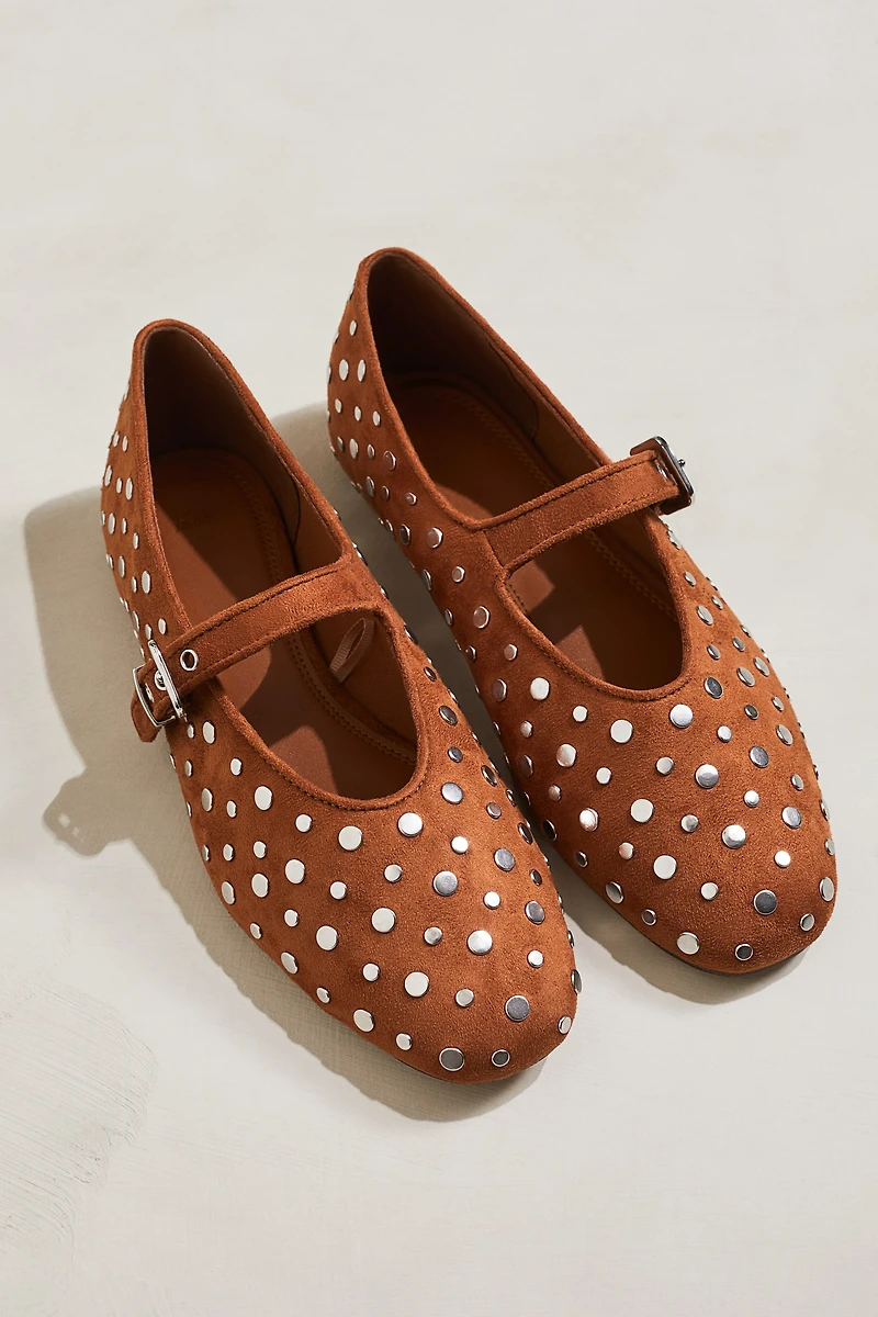 Ballerines cloutées façon Mary Jane