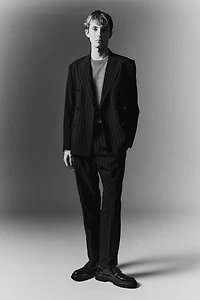 Slim Fit Fine-Knit Sweater