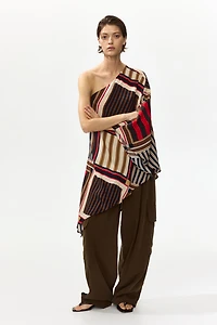 Haut cape asymétrique en satin