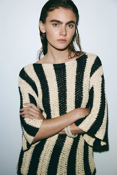 Haut en tricot avec encolure bateau