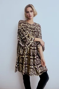 Oversized Jacquard-Weave Dress