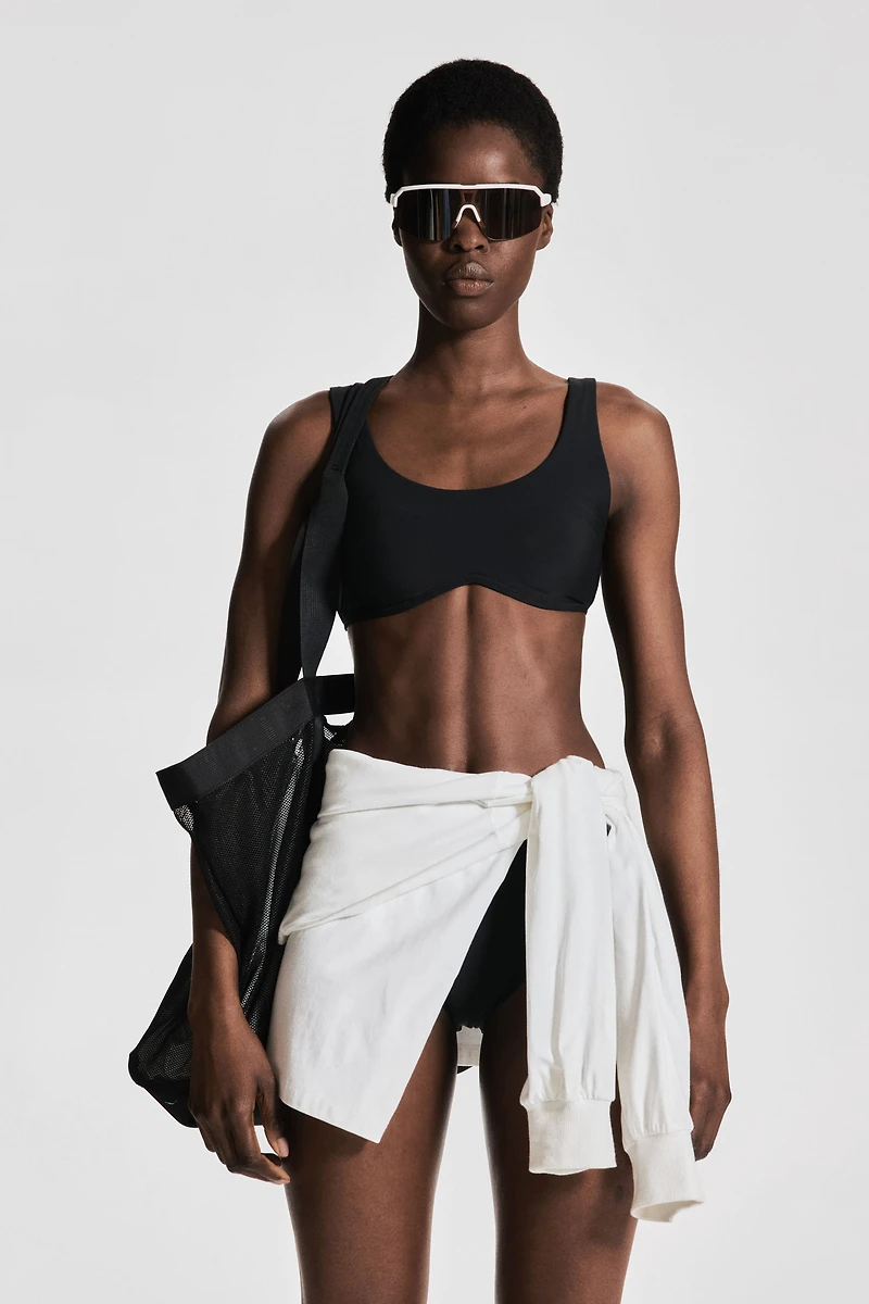 Sports bikini top