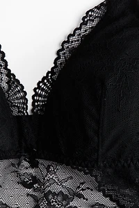 Bustier coussiné en dentelle