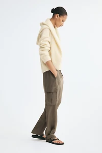 Barrel-Leg Cargo Pants