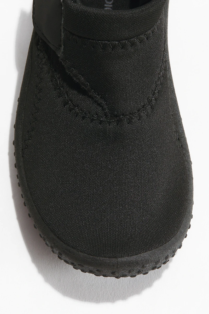 Chaussures de natation antidérapantes