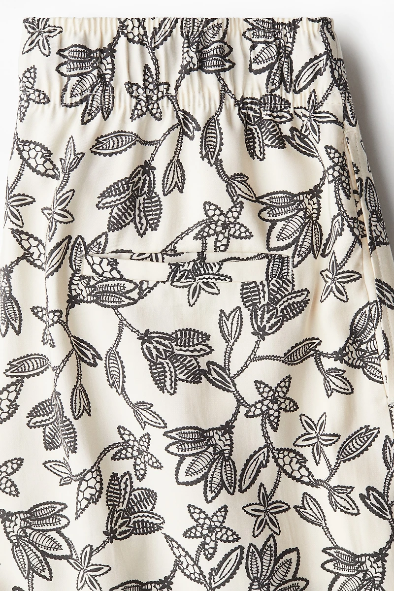 Wide-Leg Pants with Tie Belt