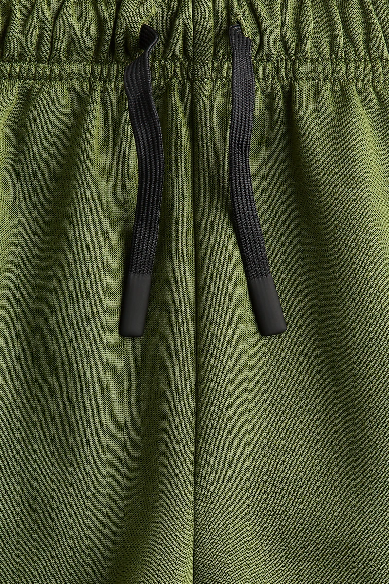 Loose-Fit Sports Joggers with DryMove™