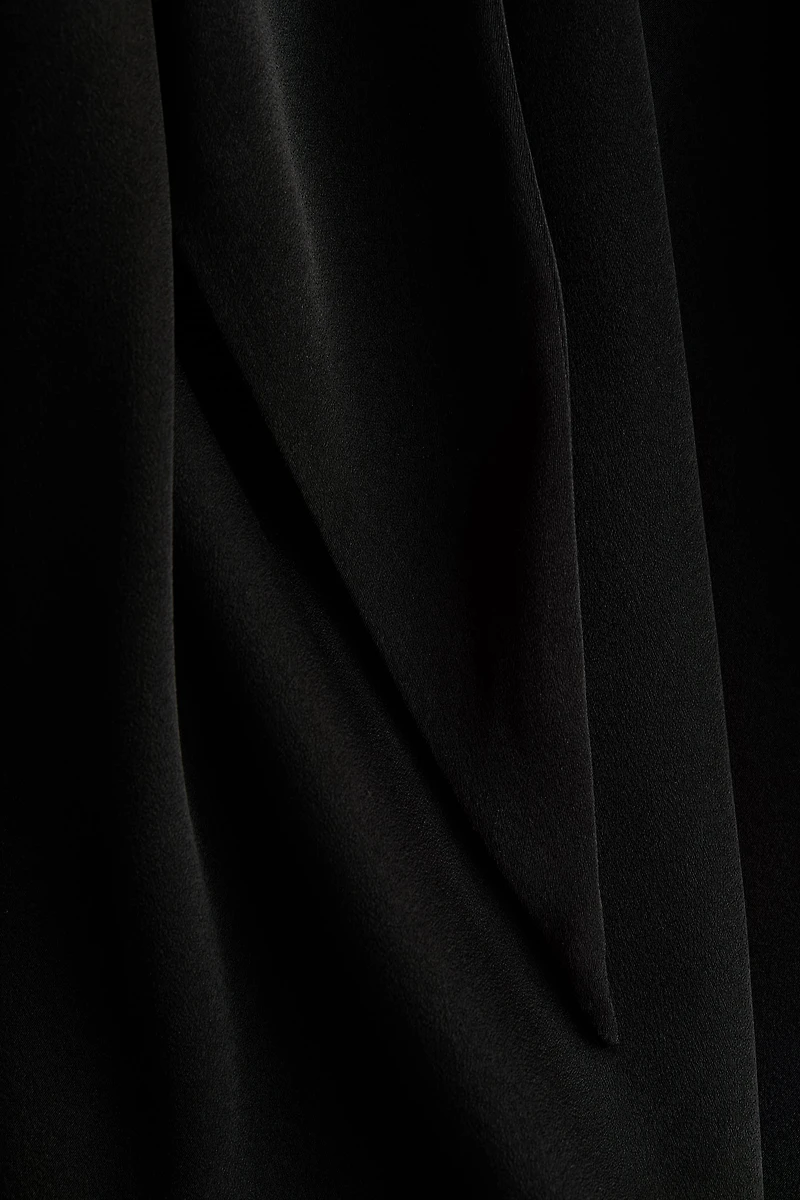 Robe avec détail à nouer