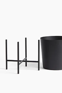 Large Plant Pot on Stand