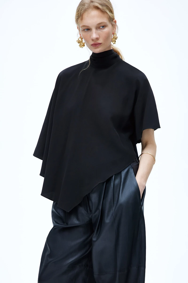 Blouse cape asymétrique