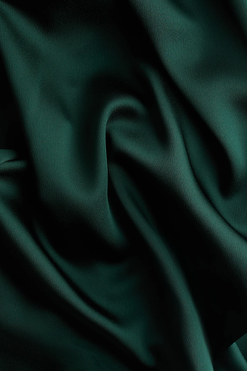Robe à écharpe en satin