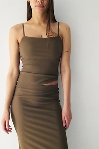 Haut frais à bretelles, élastique en tous sens