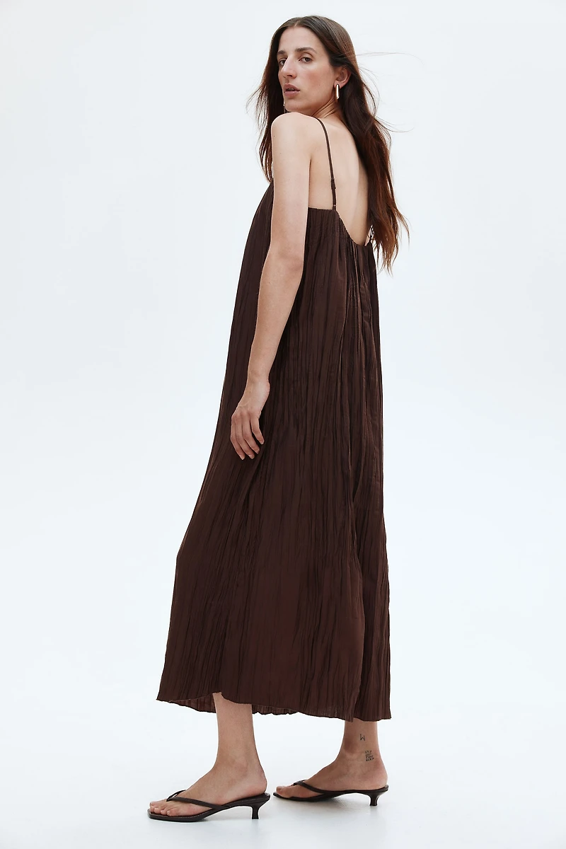 Robe froissée à bretelles fines