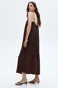 Robe froissée à bretelles fines