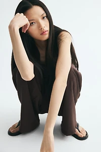 Pantalon froissé en viscose mélangée