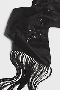 Écharpe ornementée en satin