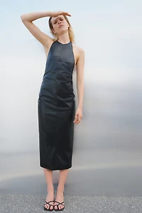 Robe avec dos nu décolleté