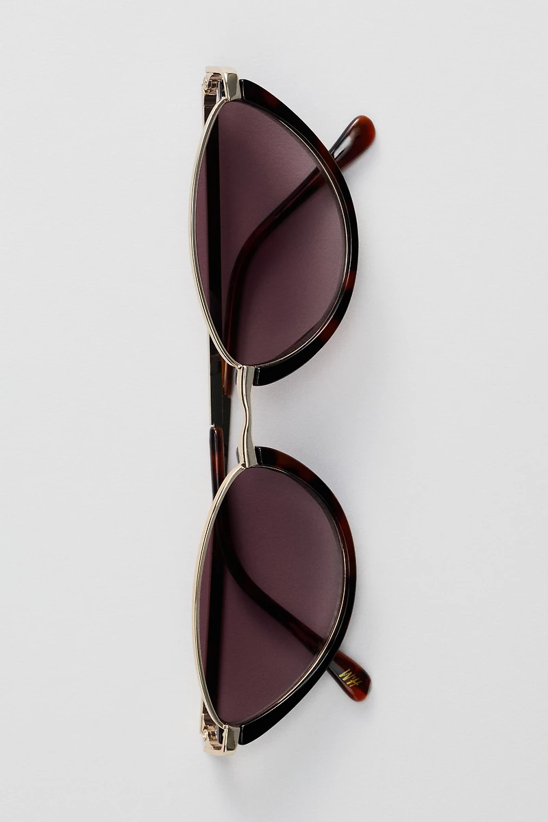 Lunettes de soleil fines