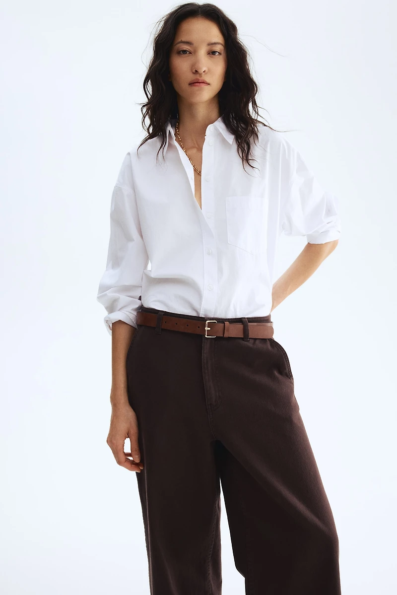 Pantalon large en sergé avec ceinture