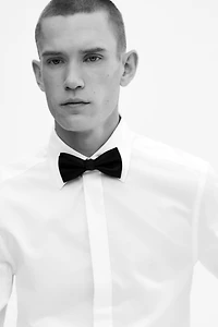 Chemise de d'habit près du corps