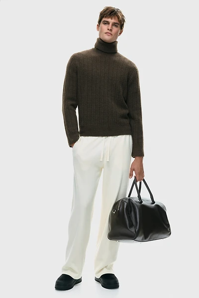 Chandail à col roulé classique