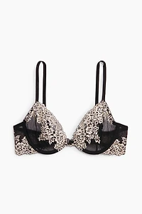 Underwired lace bra