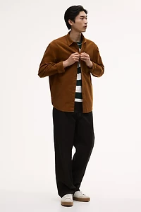 Chemise classique en velours côtelé