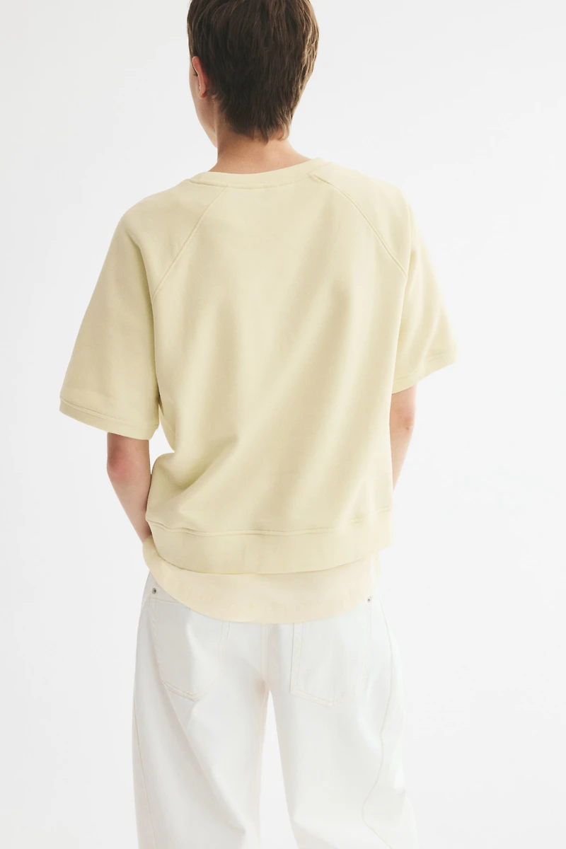 Short-Sleeved Sweatshirt