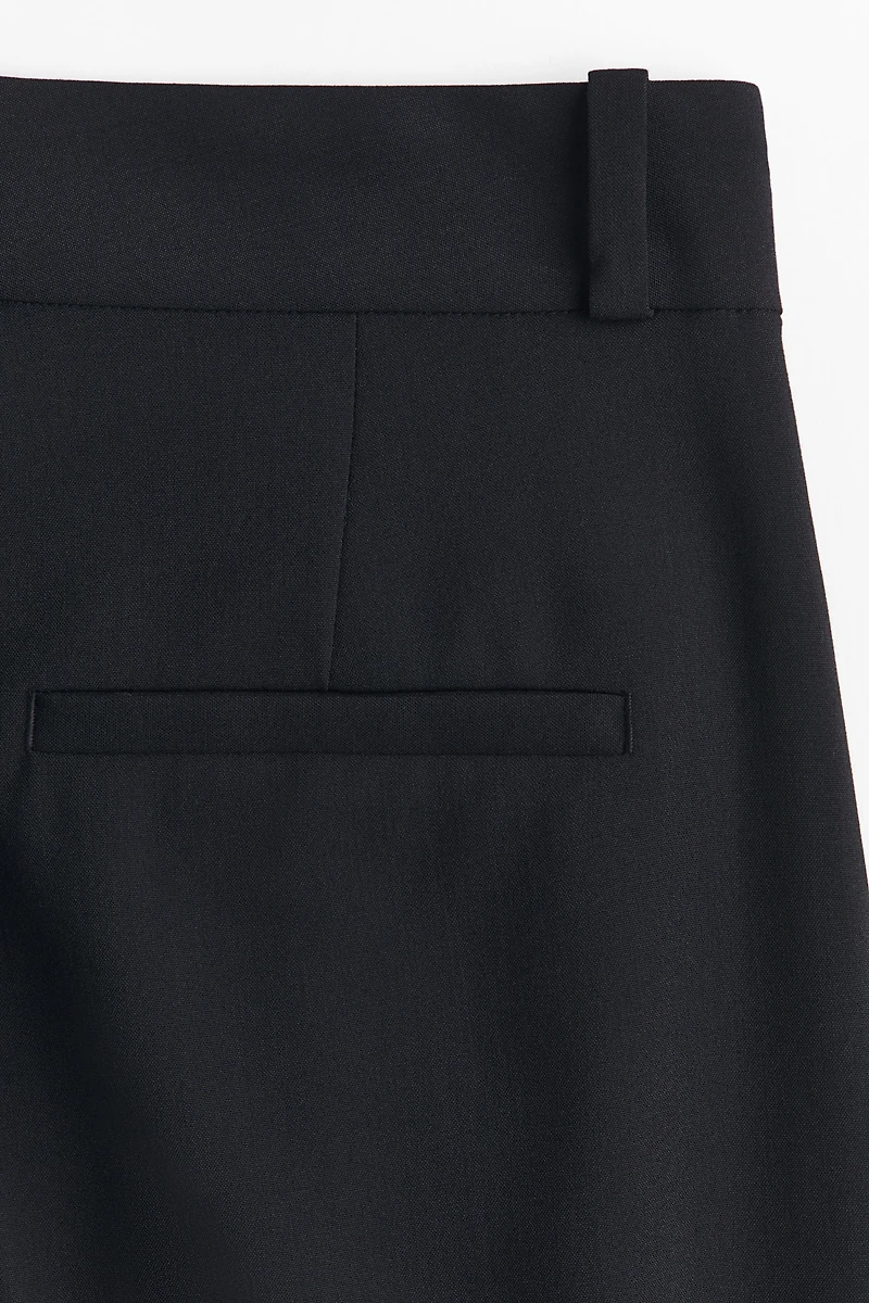 Wide-Leg Pleated Pants