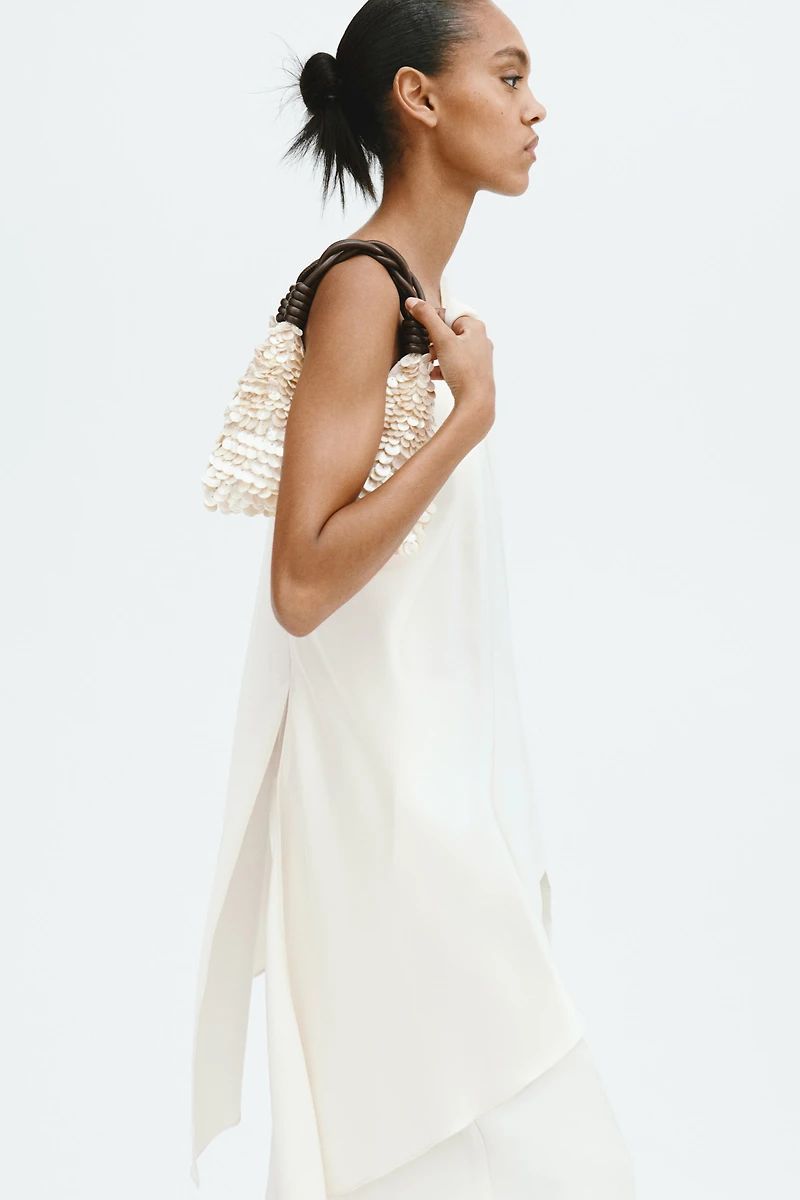 Haut asymétrique en satin