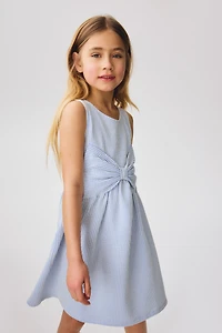 Robe avec boucle devant