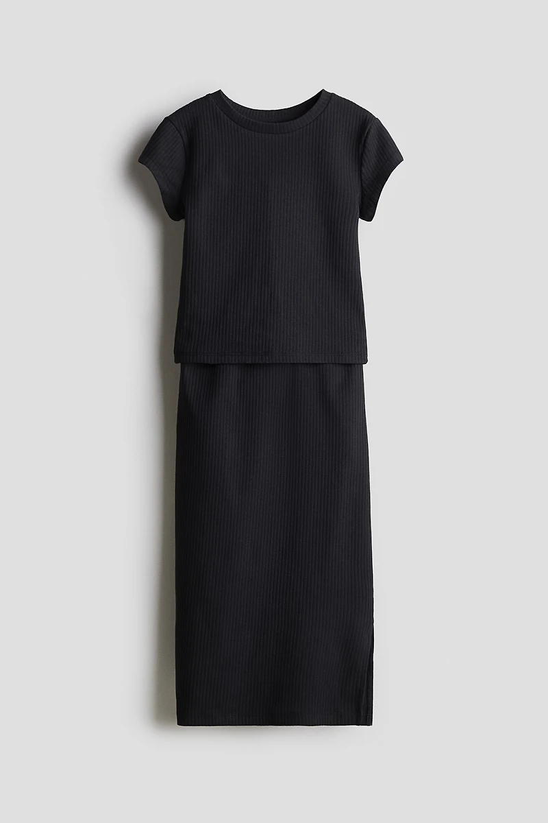 2-Piece Ribbed Top and Skirt Set