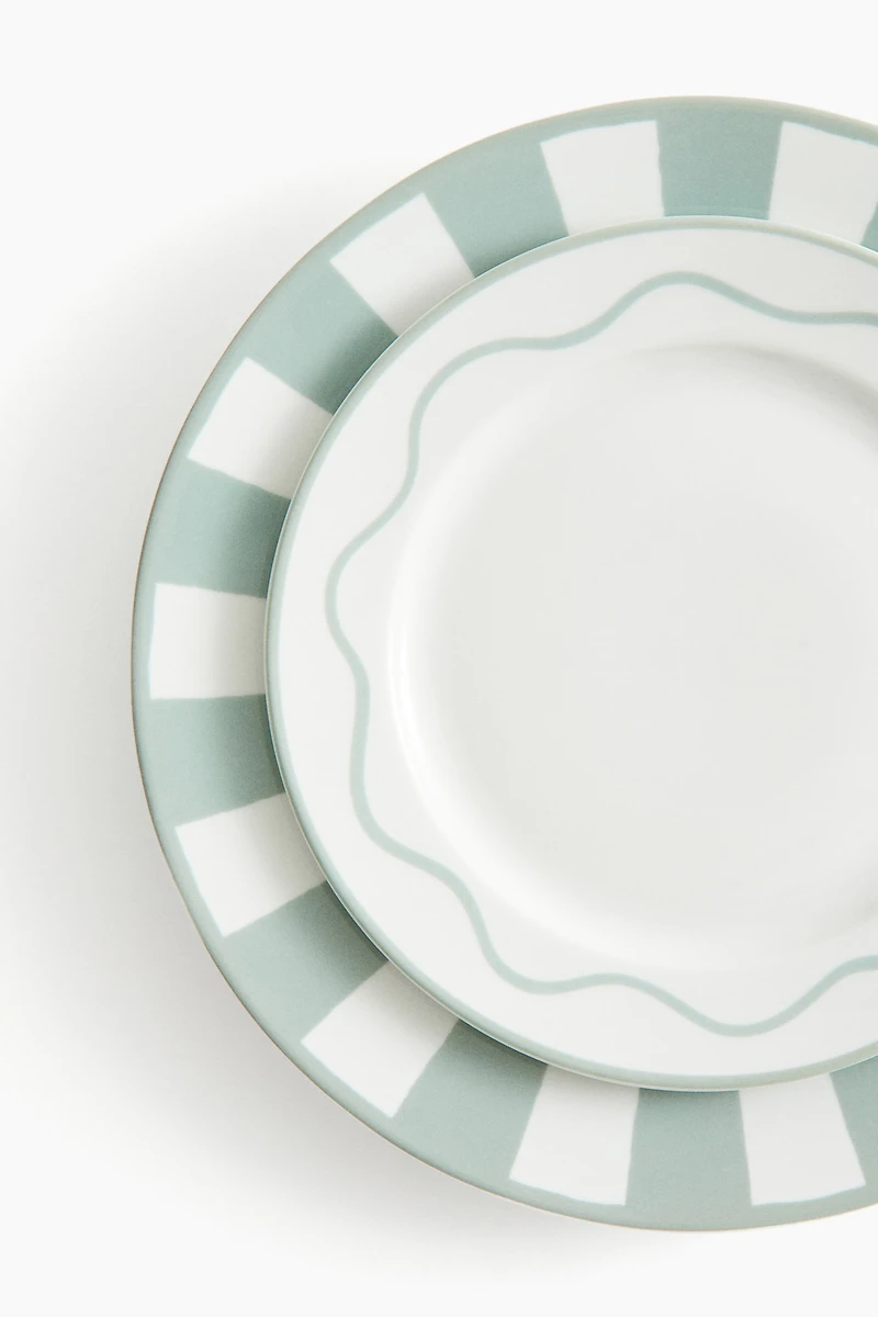 Grande assiette en porcelaine