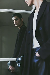 Manteau croisé coupe décontractée en sergé