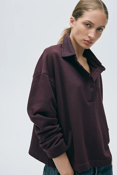 Sweatshirt with Collar