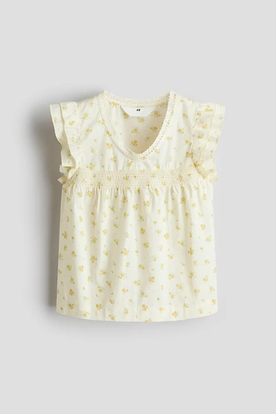 Flutter-Sleeved Blouse
